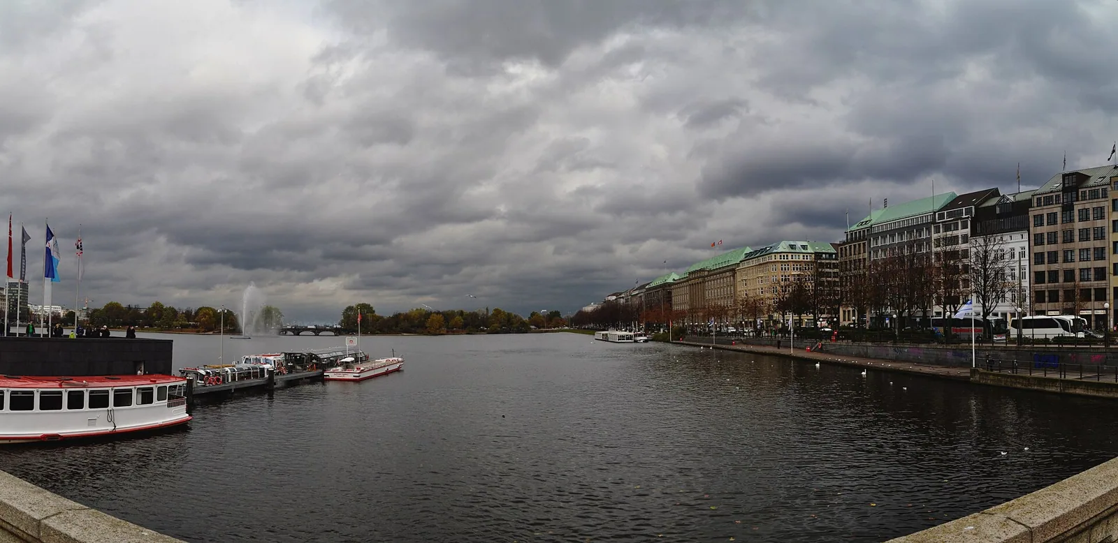 Hamburg Herbst Alster – Bild zum Beitrag 10 Gründe, sich auf den Herbst zu freuen.