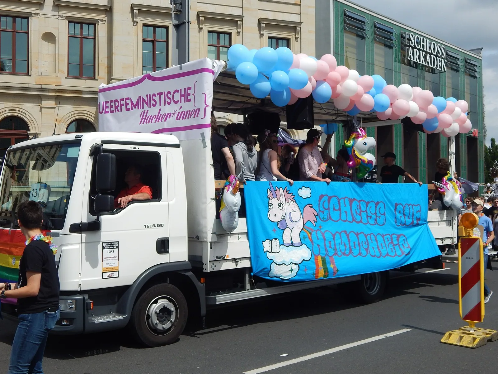 Christopher Street Day Parade – Bild zum Beitrag 5 Gründe warum der CSD in Hamburg so beliebt ist