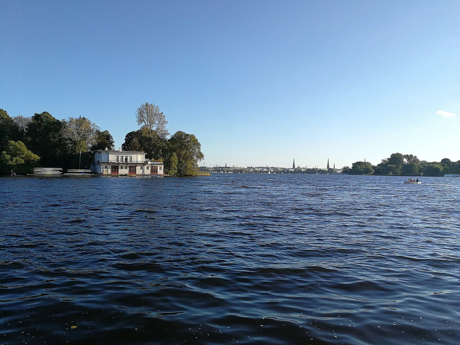Hamburg Uhlenhorst Alster – Bild zum Beitrag macht-euch-auf-den-weg-nach-uhlenhorst