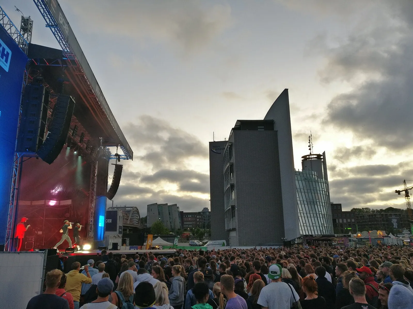 Konzert Bühne – Bild zum Beitrag Konzert Kalender Juli 2016 - We Love Hamburg