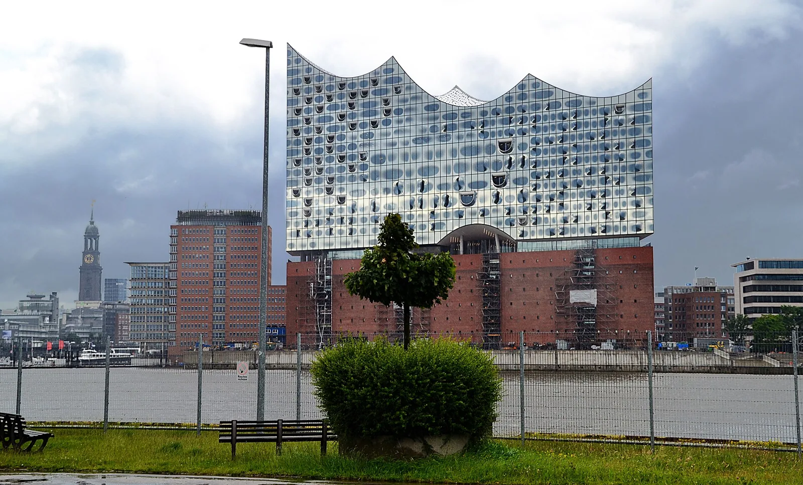 Hamburg Regen – Bild zum Beitrag Regen, Regen und noch mehr Regen…