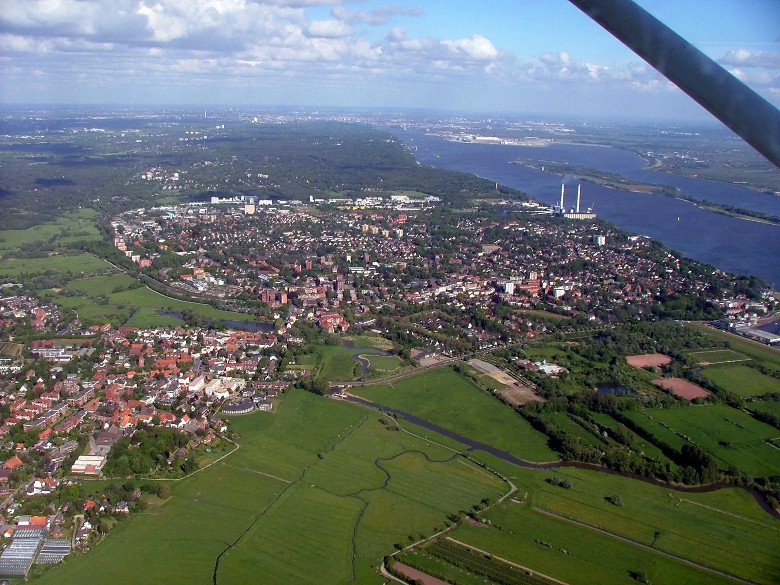 Hamburg Elbe Horizont – Bild zum Beitrag Sehnsucht nach Freiheit!