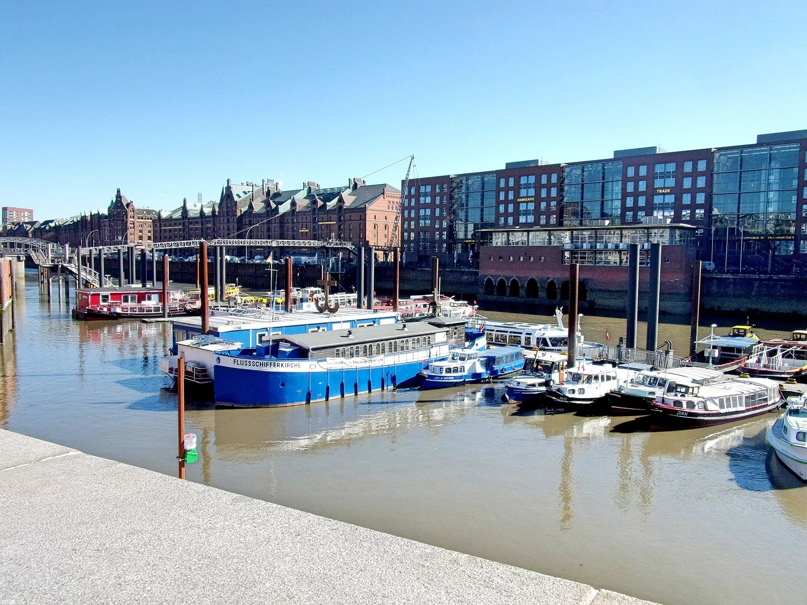 Hamburg Hafen Weite – Bild zum Beitrag Sehnsucht nach Freiheit! - We Love Hamburg