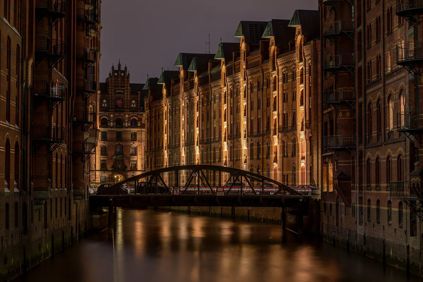Speicherstadt Hamburg Kanal – Bild zum Beitrag Kaum zu glauben: Hamburger Speicherstadt verändert sich total