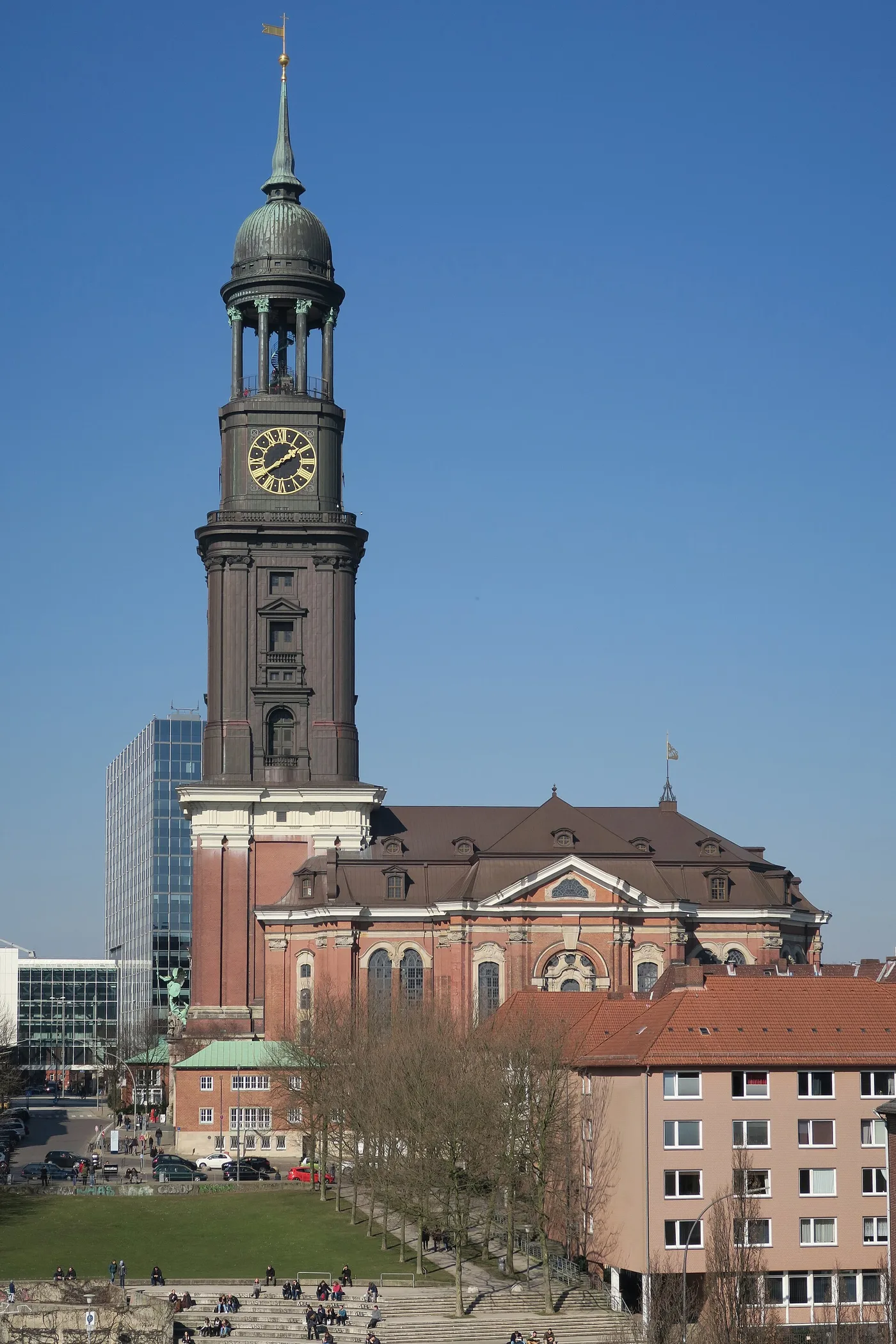 Hauptkirche Sankt Michaelis in Hamburg mit dem markanten Kupferturm
