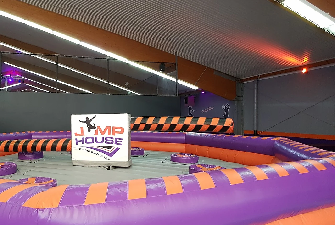 place-jump-house-stellingen.webp