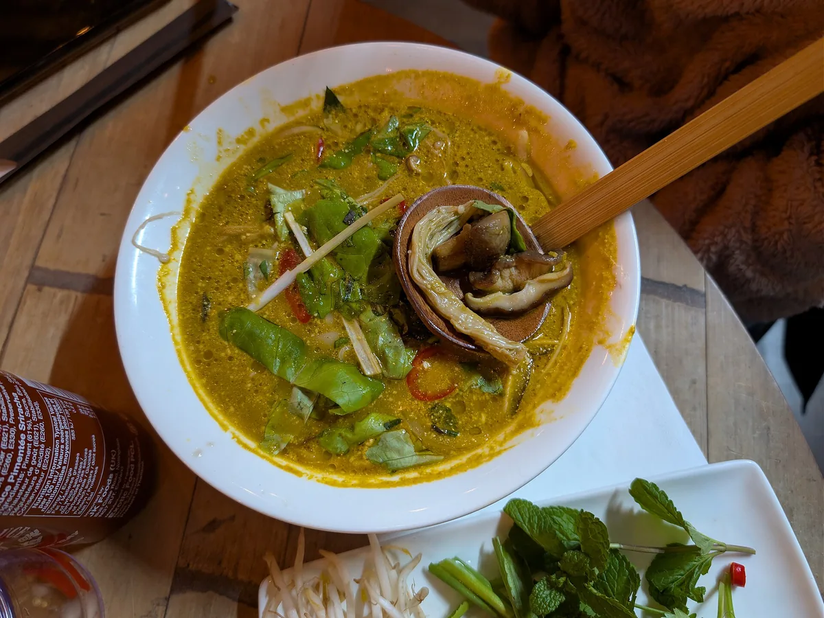 Schale mit frischem gemischtem Salat